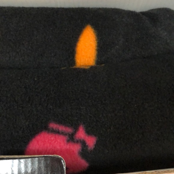 πΈππΈNEW NEVER USED PLAYBOY SNUGGYππΈπ - Picture 4 of 4